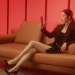 华为Mate XT对手来了！三星首款三折叠Q2量产：G型方案
